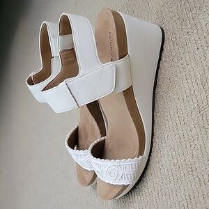 Lucky Brand NWOT 6.5